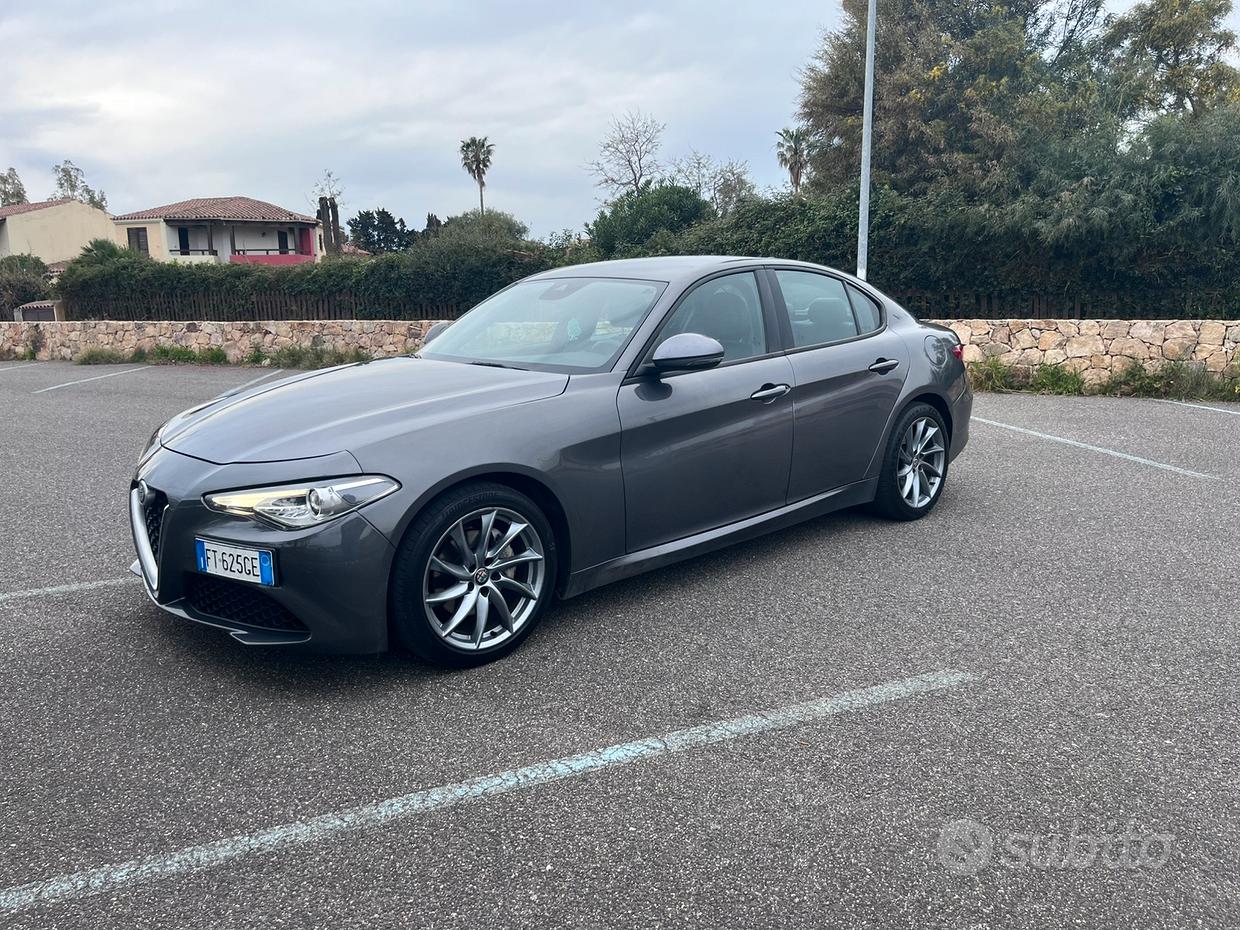 Alfa Romeo Giulia (2016)