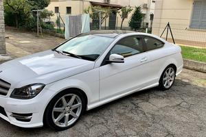 Mercedes 2.2 W204 Coupè con assetto AMG