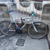 MOUNTAIN BIKE 26"