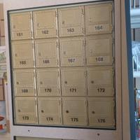 armadio con cassette postali per poste private