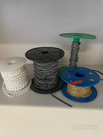 Strass, catene e perline per hobbistics