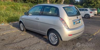 lancia y Ypsilon 1.2 Argento 