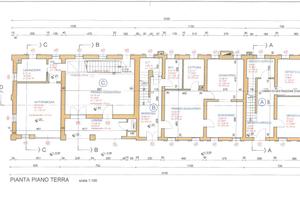 Fabbricato intero con tre unita residenziali