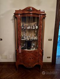 Vetrina bombata stile Luigi XV