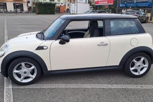 Mini Cooper del 2009 1.6 benzina 120CV