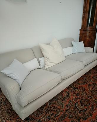 Divano  in tessuto  sfoderabile 