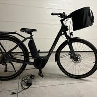 Bicicletta Elettrice donna CUBE