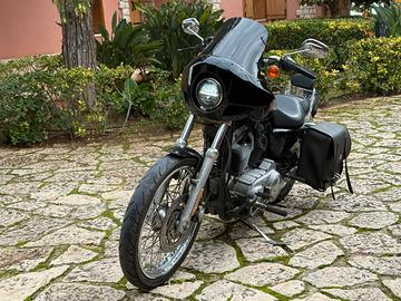 XL883 custom Harley Davidson