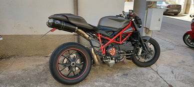 Ducati 748s cafè racer