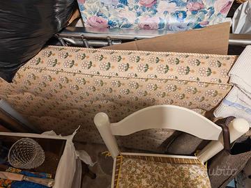 lettino con materasso a molle