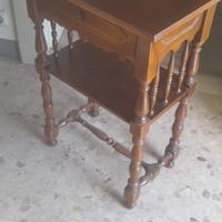 Mobiletto in legno