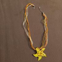 collana con ciondolo in vetro murano