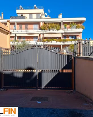 Locali c6 a borghesiana di 475 mq