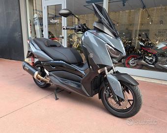 Yamaha X-Max 300 TECH MAX