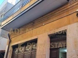 Intero Stabile Rifinito Con Garage In Centro