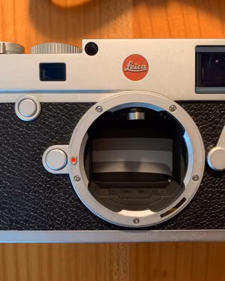 Leica M10