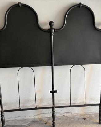 Letto in ferro battuto “da prete”