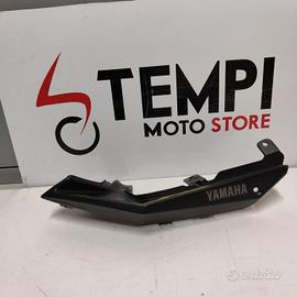 Fianchetto laterale posteriore (coda) Yamaha MT-12