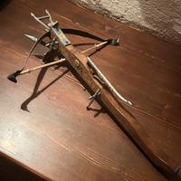 Piccola balestra da esposizione