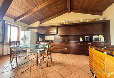 4 LOCALI A GIUGLIANO IN CAMPANIA