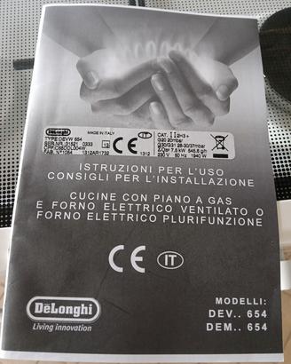 cucina con piano a gas e forno elettrico De Longhi