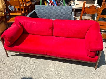 Divano GIORGETTI rosso 