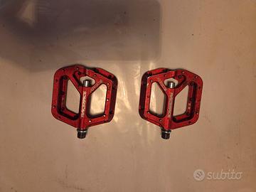 pedali flat raceface aeffect