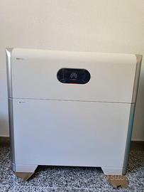 Batteria Huawei LUNA2000 5kWh Completa di testa