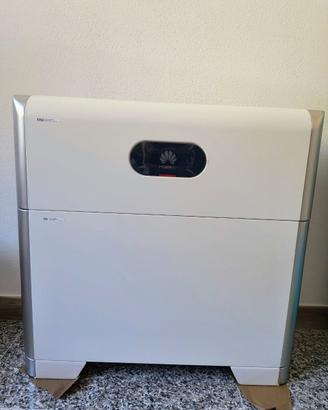 Batteria Huawei LUNA2000 5kWh Completa di testa