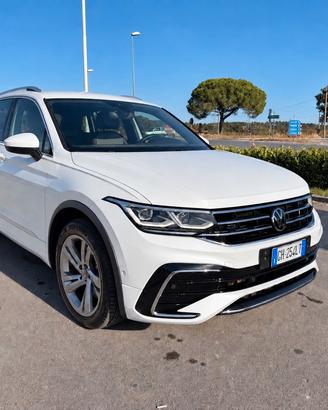 VOLKSWAGEN TIGUAN 1.4 TSI eHYBRID R-LINE DSG 245 C