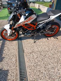 KTM 390 DUKE 