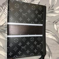 Pochette Louis Vuitton