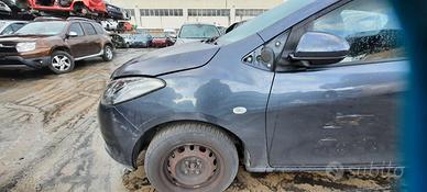 MAZDA 2 ANNO 2009 - PARAFANGO SINISTRO