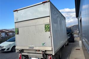 Cassa con pedana idraulica