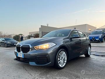 Bmw 120d xDrive 5p. Business Advantage Automatico