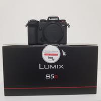 Mirrorless Panasonic Lumix S5D body usato
