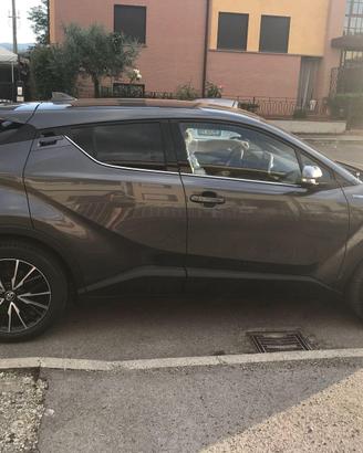 toyota chr 1,8 hybrid Loung
