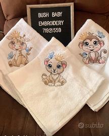 Tovaglie, bavaglini e asciugamani personalizzati 