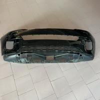 Paraurti anteriore range rover da riparare