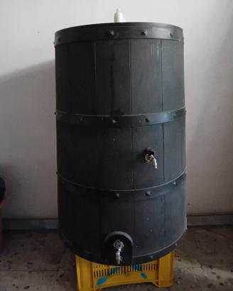recipiente vetroresina  vino