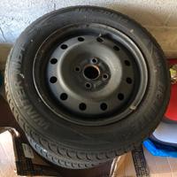 Cerchi in lamiera e gomme termiche per  SWIFT