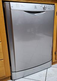 Lavastoviglie Indesit DFG 252