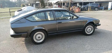 Alfa romeo Alfetta GTV 2.0 130 CV anno 81 ASI