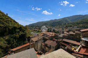 3 LOCALI A DOLCEACQUA