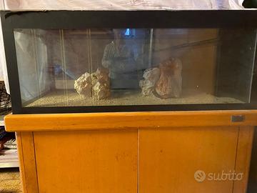 Aquario con mobile in legno