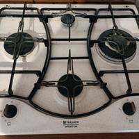 piano cottura 4 fuochi Ariston