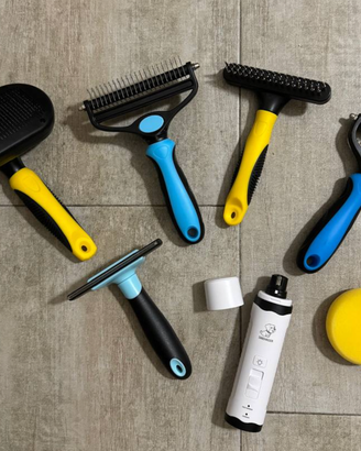 Kit Toelettatura Cani con Tagliaunghie e Accessori