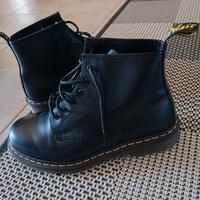 Anfibi DR MARTENS uomo nuovi