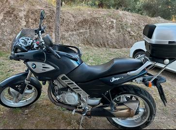 moto bmw 650 CS ( prezzo trattabile)