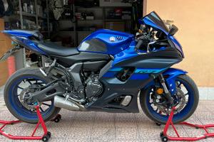 Yamaha r7